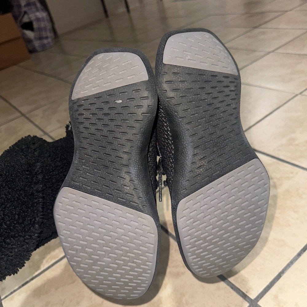 Women’s allbirds sneakers - Picture 4 of 8